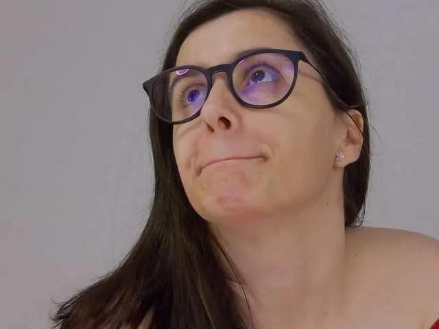 Freechat SophieeRain on BongaCams