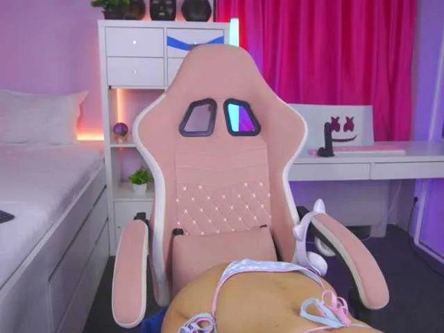 SunnyGloww on BongaCams 