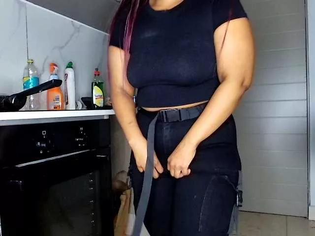 Freechat Sweetheartcocomwllow on BongaCams