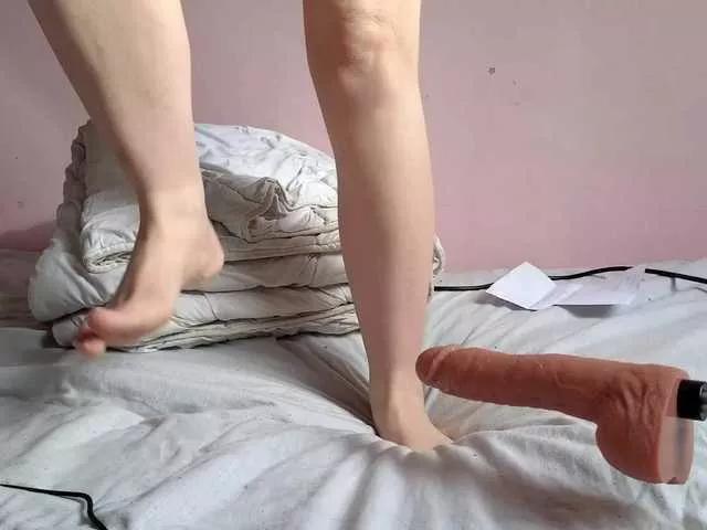 sweetjulia2813 on BongaCams 