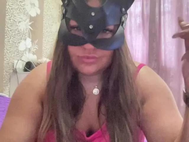 Freechat SweetStrawberry1 on BongaCams