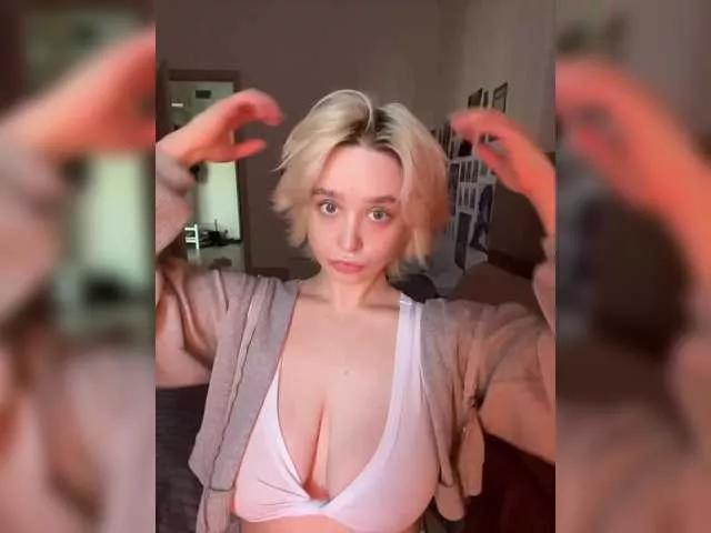 Offline tamagotchigirl on BongaCams