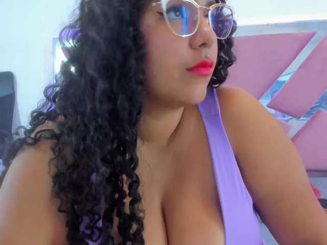 tiffanymiller1 on BongaCams 