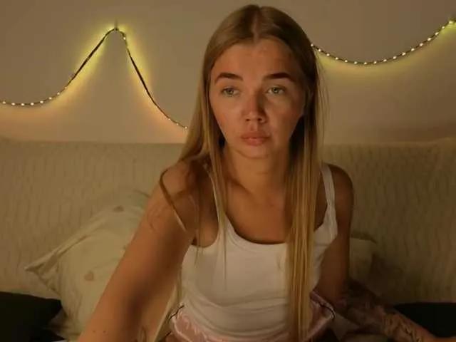 Offline Trusty-dottie on BongaCams