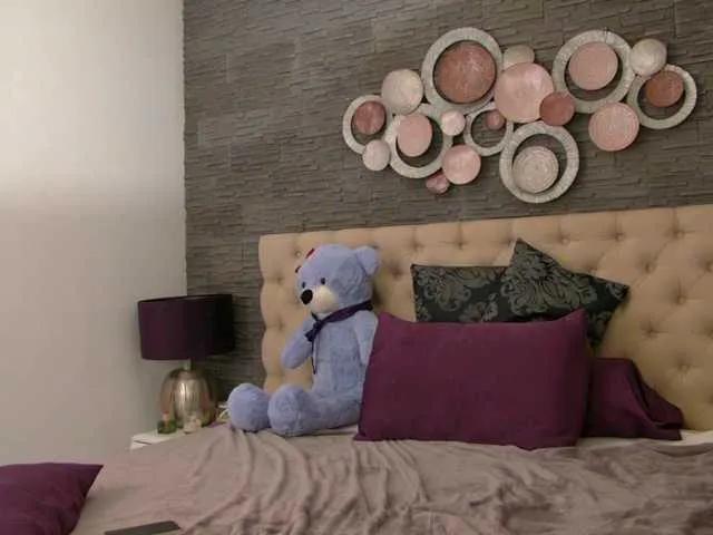 VannyFoxx on BongaCams 