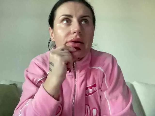 Violet888 on BongaCams