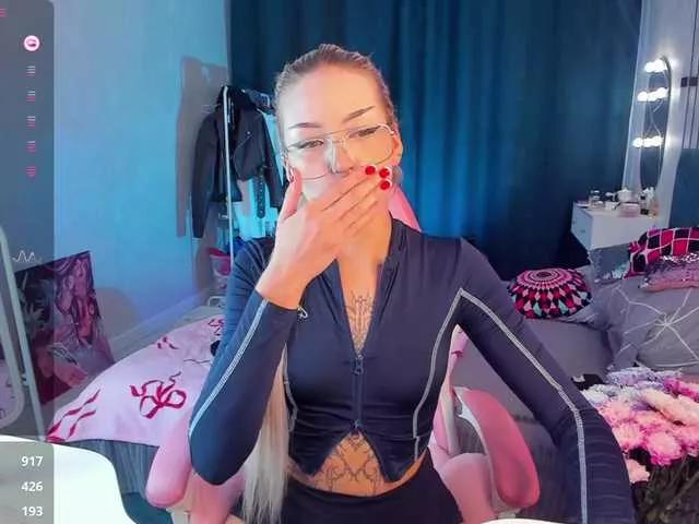 Offline WhiteMinti on BongaCams