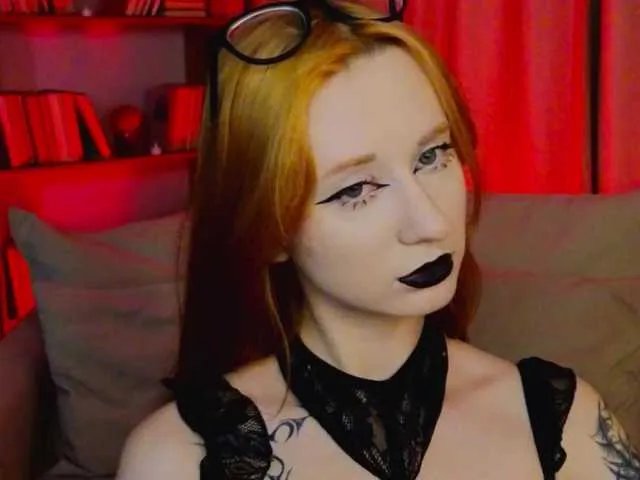 WICKEDEMBER on BongaCams
