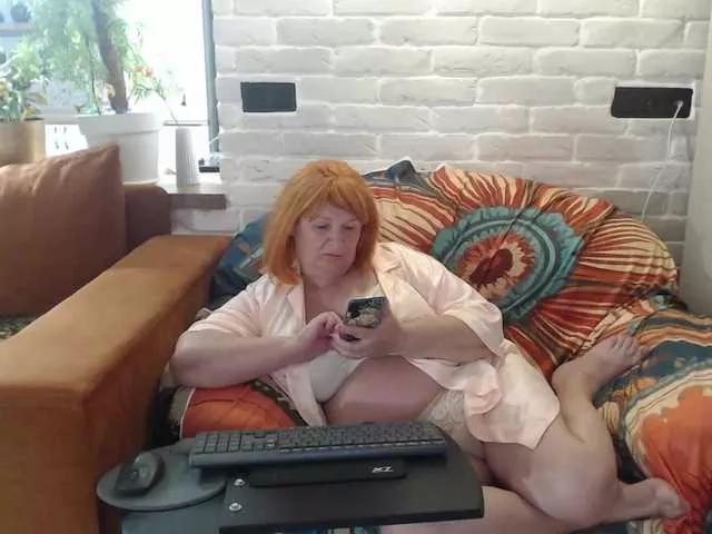 Offline YourHotLady on BongaCams