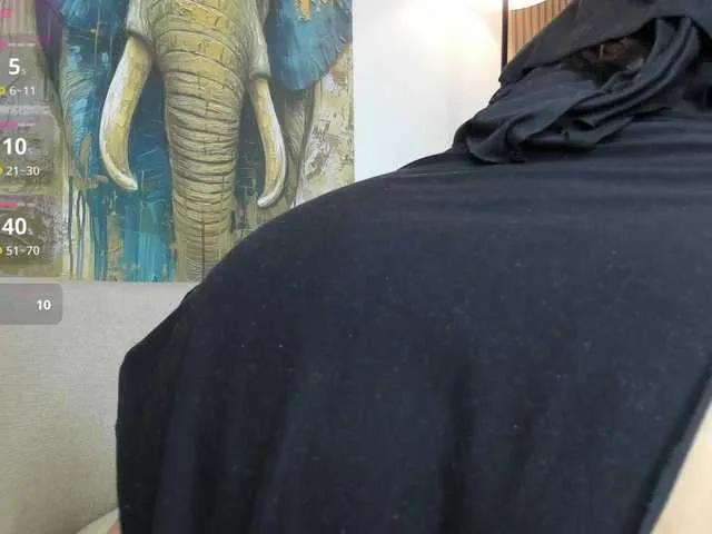 zully-arabb on BongaCams 