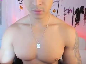 abu_dhabi_21 —  Welcome to my room! - Goal:  50 shirtless push-ups  [400 tokens left] #cum #asian #muscle #arab #bigcock
