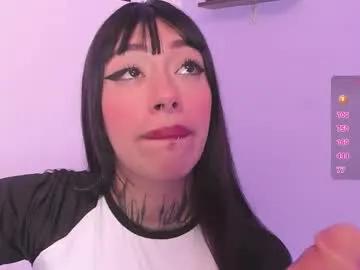 aleja_5 on Chaturbate