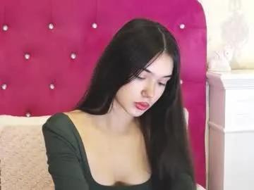 Freechat alexisdevine on Chaturbate