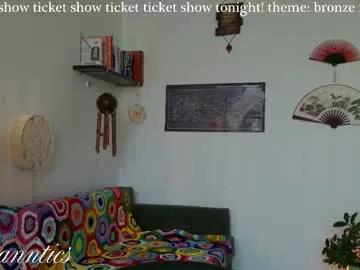 Freechat anntics_ on Chaturbate