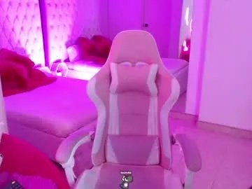 ava_williams_ on Chaturbate 