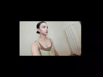 Freechat ehotlovea on Chaturbate