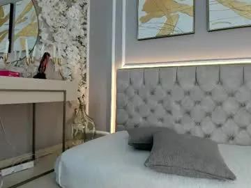 Freechat ellette_ on Chaturbate