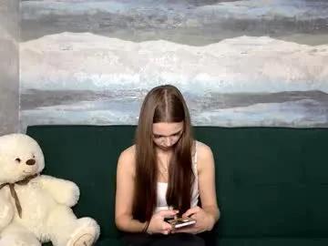 farahmantifel — GOAL: show u my tummy [25 tokens remaining] Hey hey guys , welcom to my room, My name is Anna #new #18 #teen #cute #shy