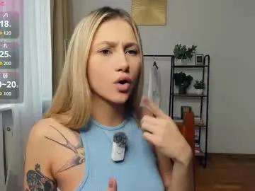 Freechat glossybabe_ on Chaturbate