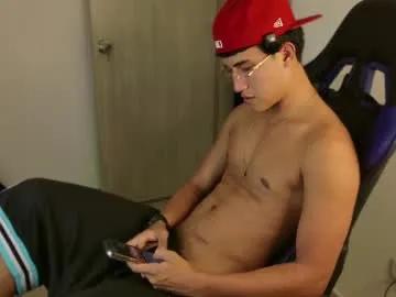 juan_da01 — Tonight I'm in control, give me all your cum sexy boy! #hairy  #cum #young #party #latino [2225 tokens remaining]