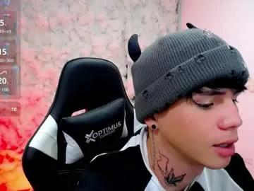 kiss_whitee on Chaturbate 