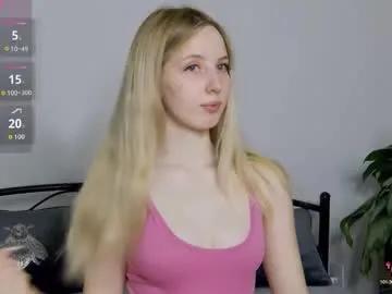 lana__j — naked | PVT OPEN #blonde #teen #18 #cute #shy [1111 tokens remaining]