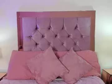 Freechat melanie__hills on Chaturbate