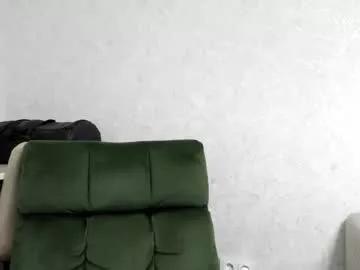 mikhaaaeel on Chaturbate