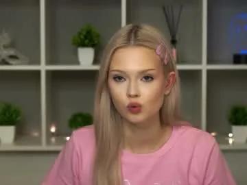 mirianscorgie — GOAL: Wear tights [160 tokens remaining] Welcome to my room! #teen #blonde #18 #curvy #shy