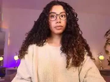 miss_sidney — Play tits [239 tokens left] special commands 7-23-33-  #latina #ebony #hairy #deepthroat #blowjob