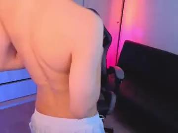 nicoisonline on Chaturbate