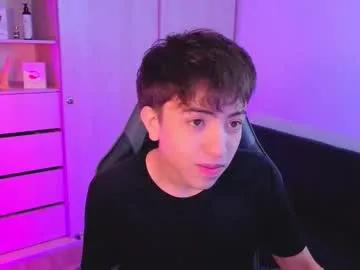 nicoisonline on Chaturbate