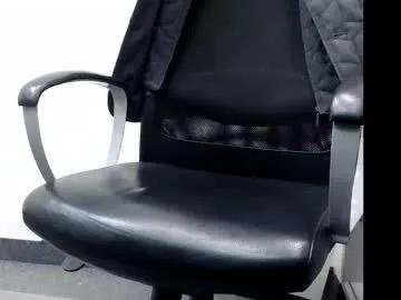 Chaturbate officelush is Freechat officelush — at the office....very risky. #office #bulge #hairy #muscle #uncut