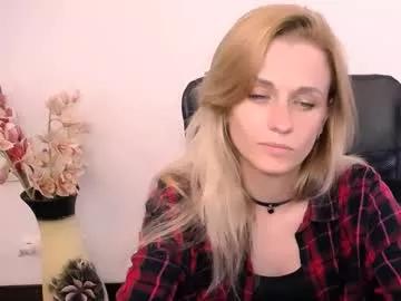Freechat peppymia on Chaturbate