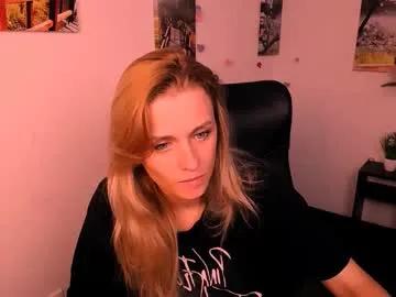 Freechat peppymia on Chaturbate