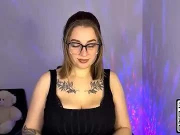 ruthless_111 — Hi ...lets have some fun  Goal: 3 playful spanks  [5 tokens remaining] #milf #mistress #bigboobs #smoke