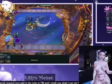 sassykittyn on Chaturbate 