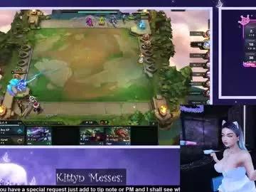 sassykittyn on Chaturbate 