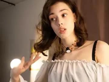 t_tragedienne — Goal: Teasing wif my bra and nips flashes - I'm Helena, a little #shy about my #smalltits becuse i'm #18 years old, #young #new girl here [386 tokens remaining]