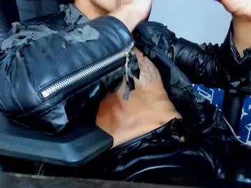 tommy_bred on Chaturbate