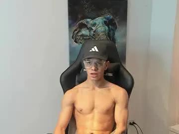 Freechat tony_petrov on Chaturbate
