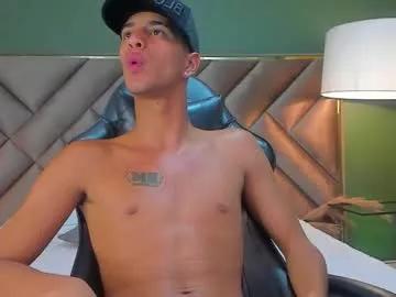 Freechat tyler_rodriguez on Chaturbate
