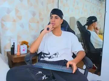 Freechat tyler_rodriguez on Chaturbate