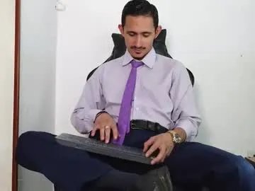 xxxhome_alonexxx on Chaturbate