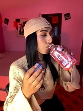 StripChat _Denisse444 is Freechat _Denisse444 — big plug + spank ass x3