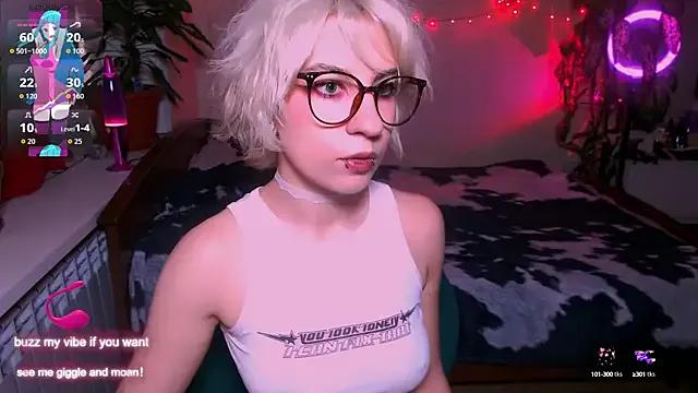 _Moonlight_t on StripChat 