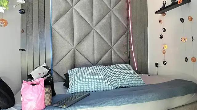 AbbyWathson on StripChat 