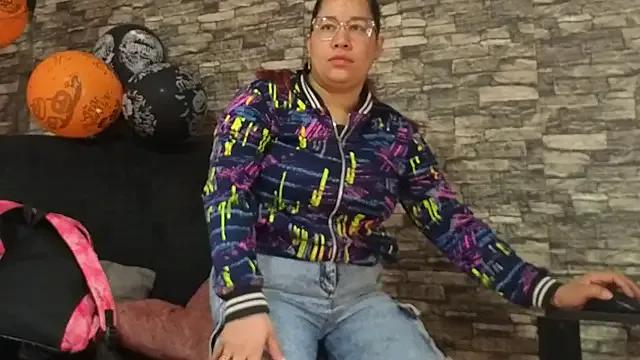 StripChat alondrabigtits  is Freechat  alondrabigtits — control lush 5 minutes