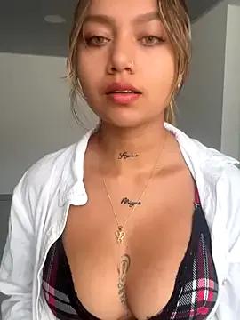 StripChat amanda-medrano1 is Freechat amanda-medrano1 — Show boobs in mi car