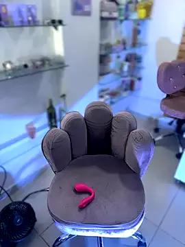 StripChat Amber_Martins_ is Freechat Amber_Martins_ — great blowjob with milk on her tits